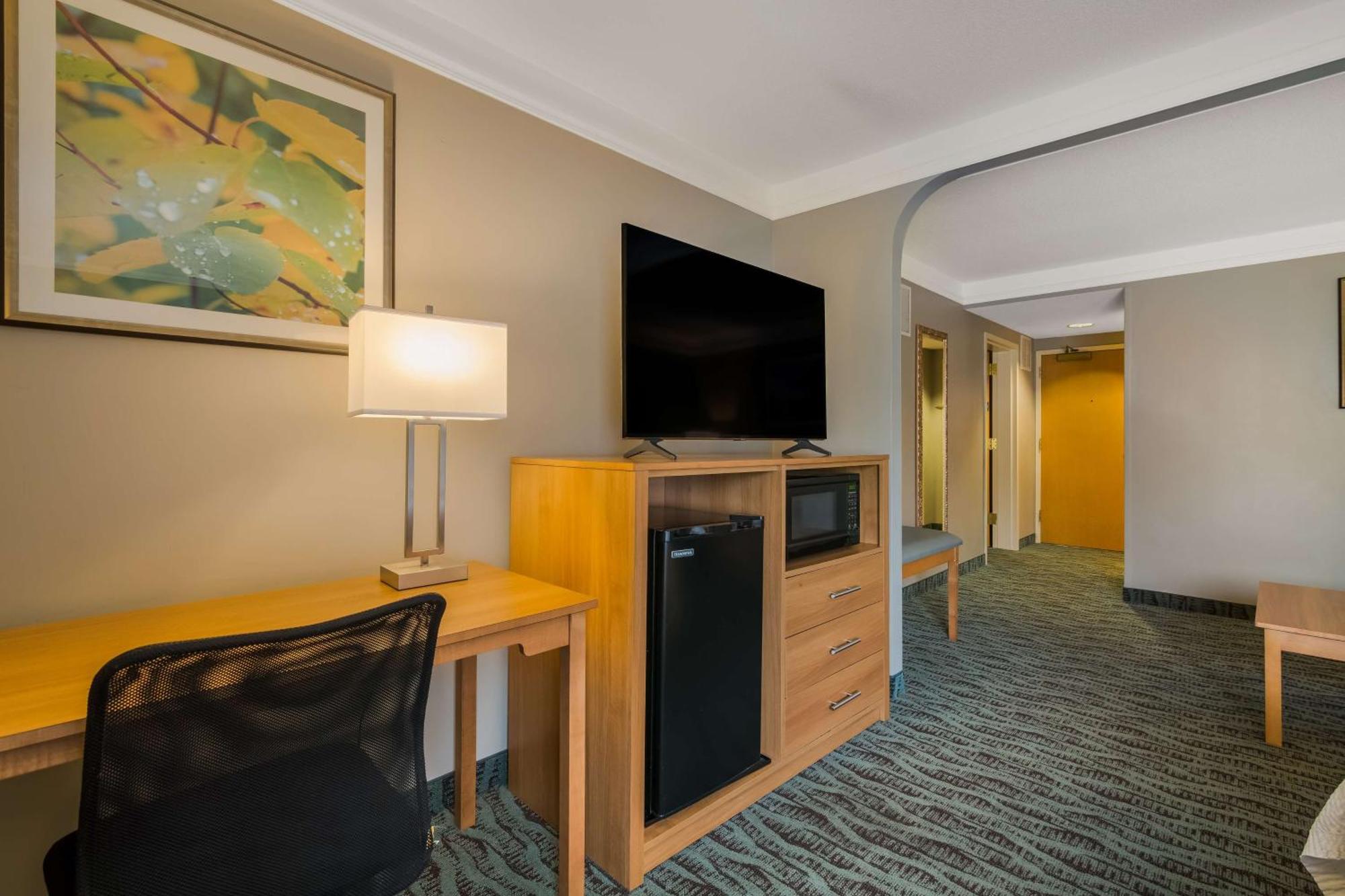 Best Western Plus Executive Court Inn & Conference Center Манчестер Экстерьер фото
