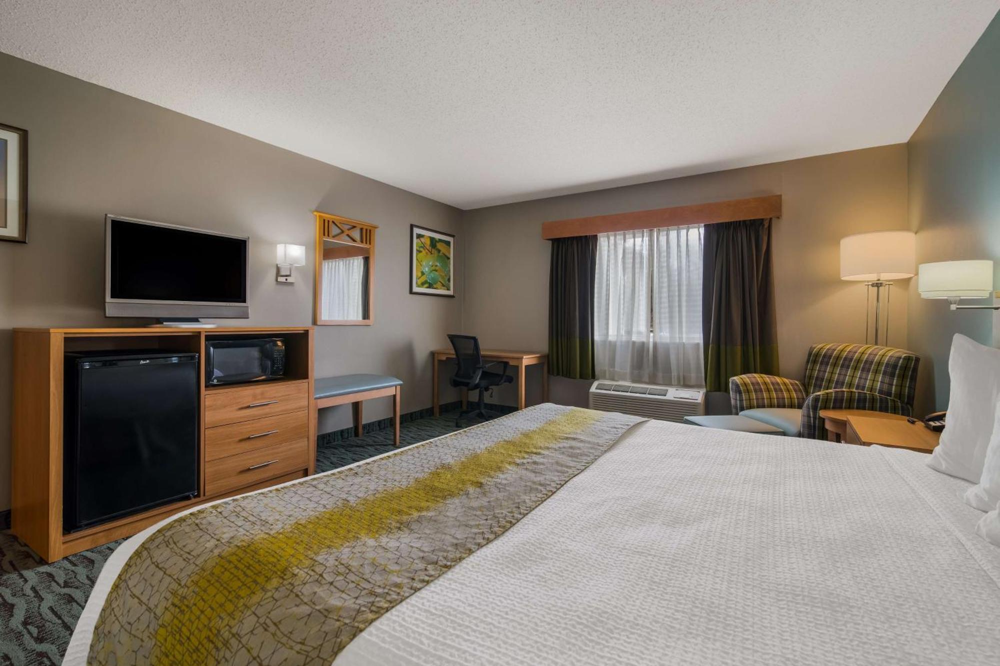 Best Western Plus Executive Court Inn & Conference Center Манчестер Экстерьер фото